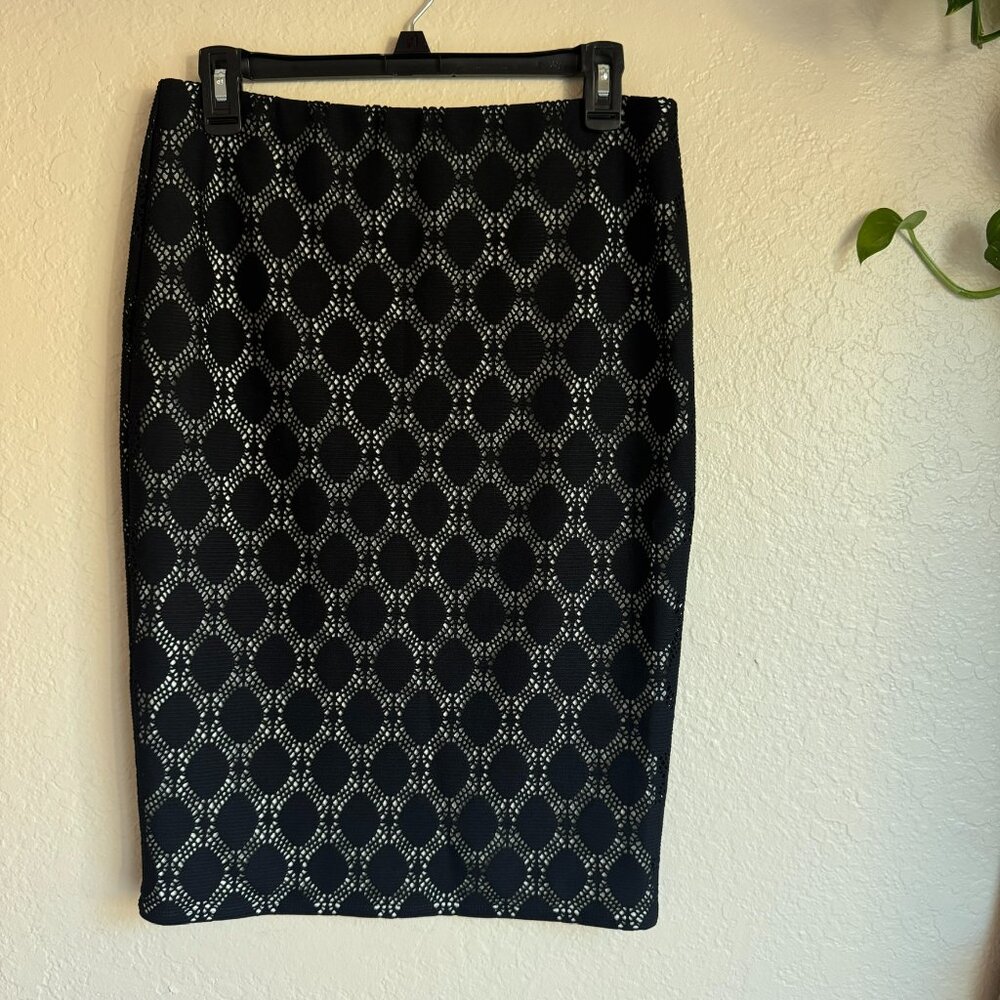 Vince Camuto Black & Cream Textured Knit Pencil Skirt | Size Small - Picture 1 of 4